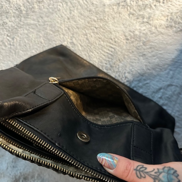 Black Purse - Picture 13 of 16